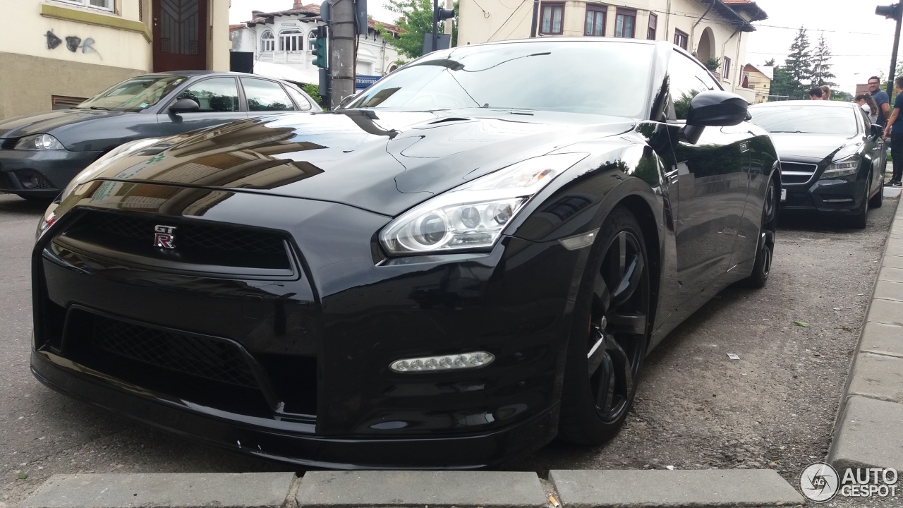 Nissan GT-R