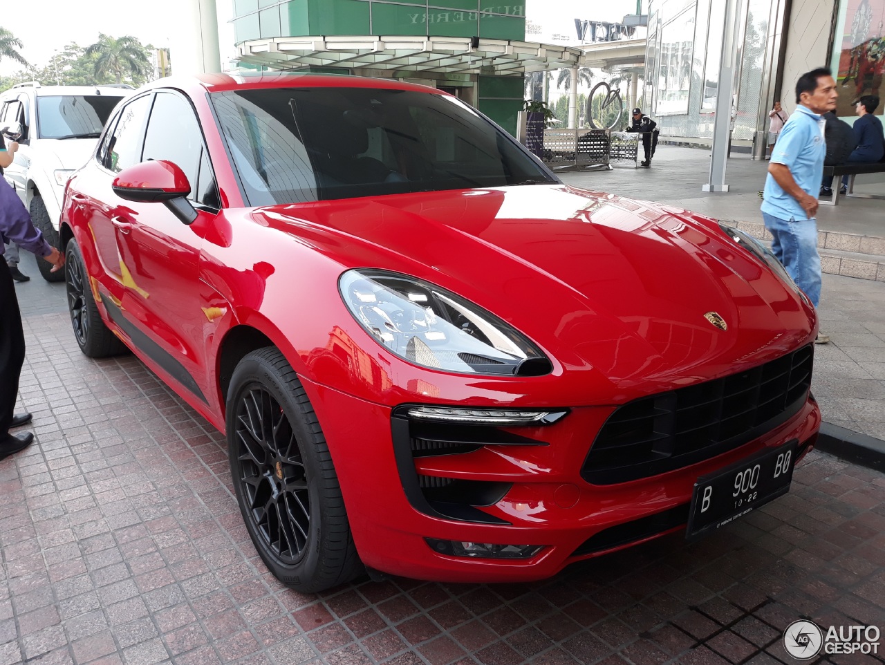 Porsche 95B Macan GTS