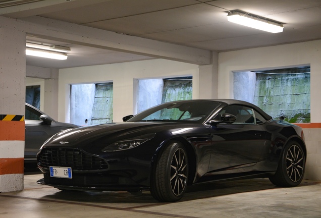 Aston Martin DB11 V8 Volante