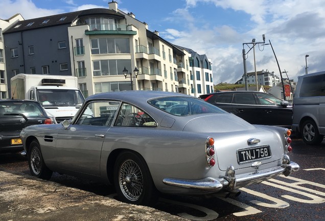 Aston Martin DB4