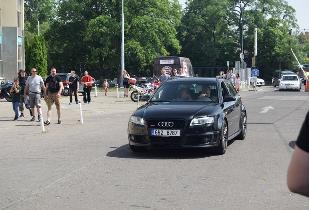 Audi RS4 Avant B7