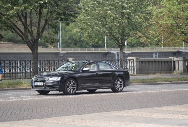 Audi S8 D4