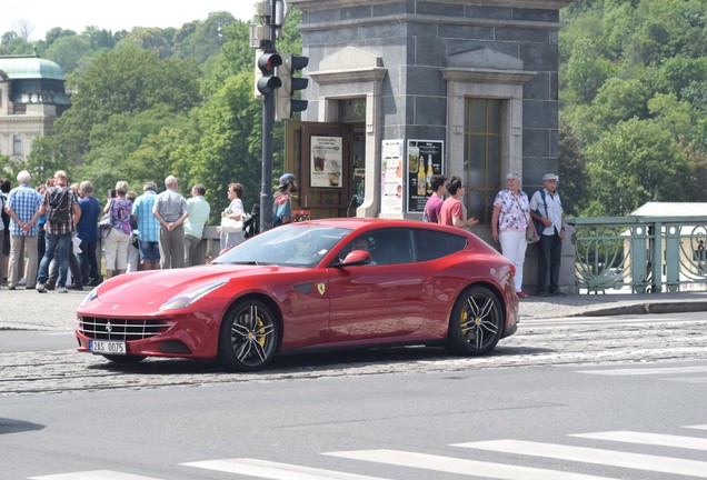 Ferrari FF