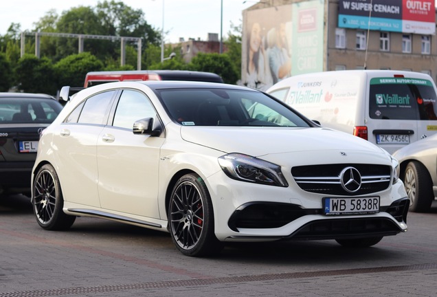 Mercedes-AMG A 45 W176 2015