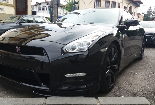 Nissan GT-R