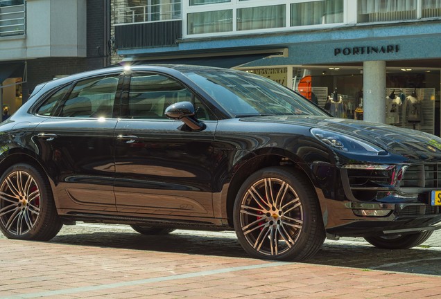 Porsche 95B Macan GTS