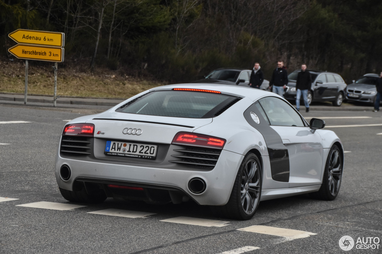 Audi R8 V10 Plus 2013