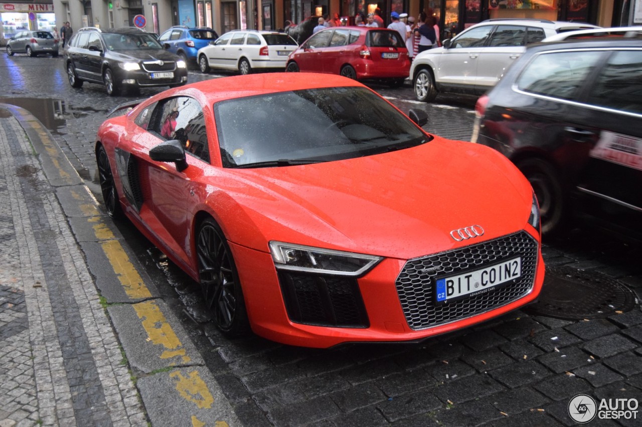 Audi R8 V10 Plus 2015