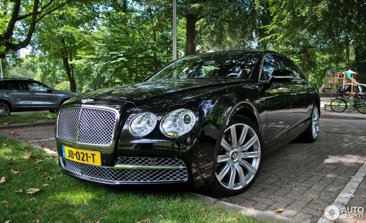 Bentley Flying Spur V8