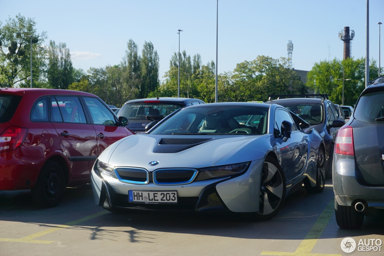 BMW i8