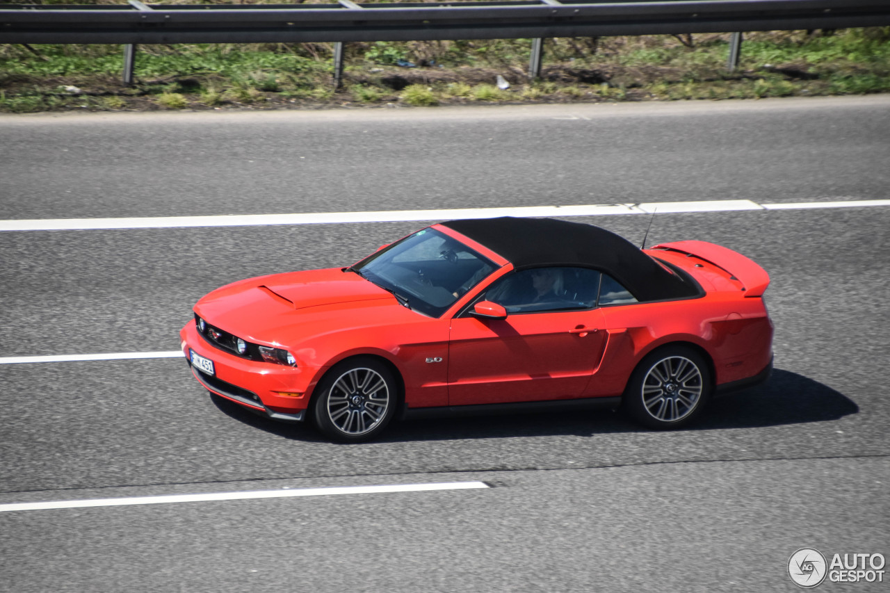 Ford Mustang GT Convertible 2011