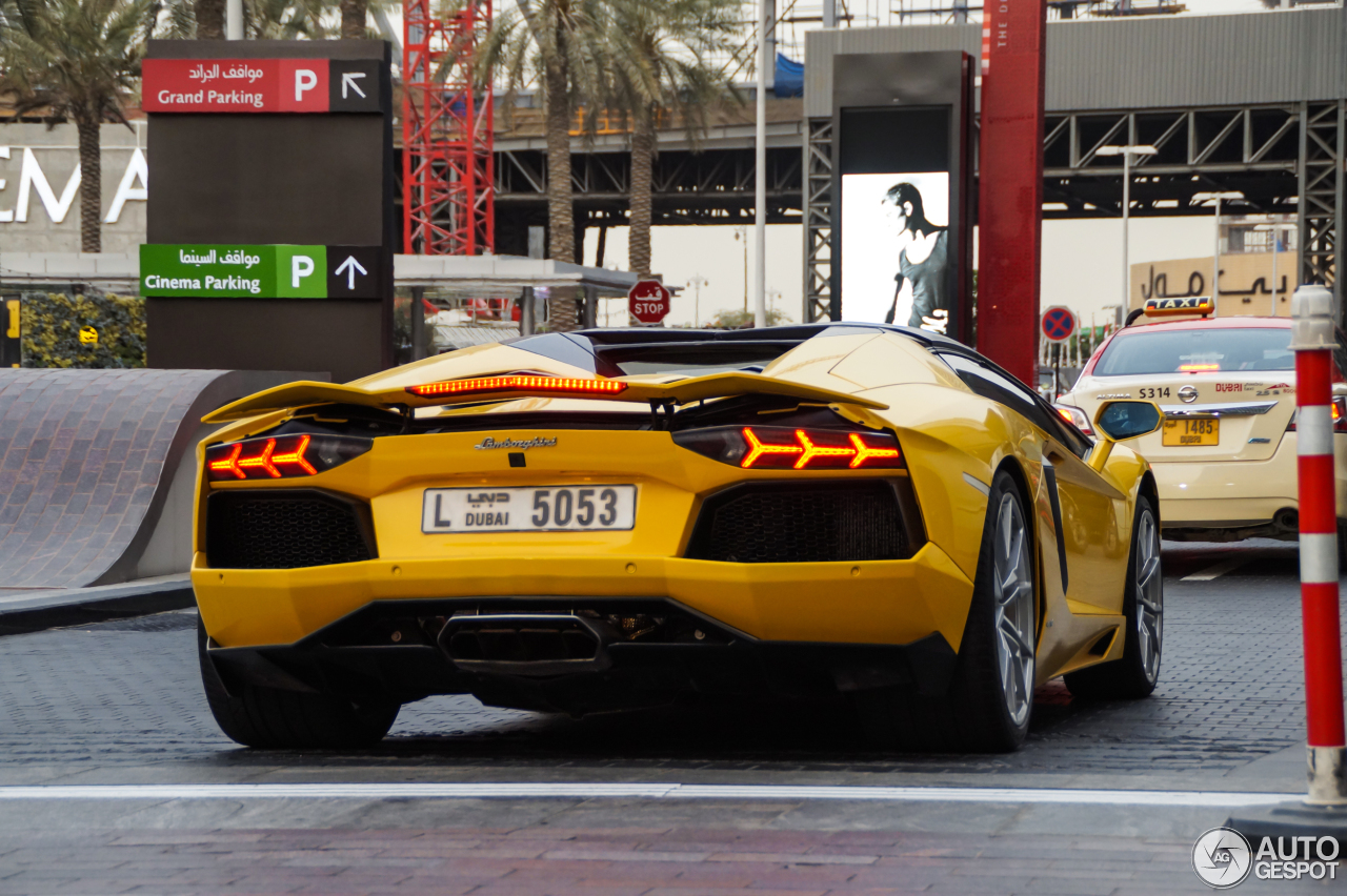 Lamborghini Aventador LP700-4 Roadster