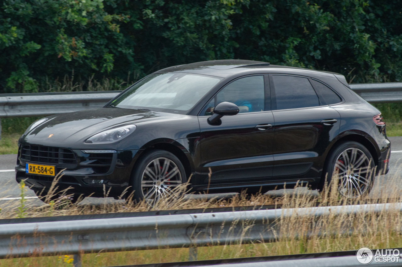 Porsche 95B Macan GTS