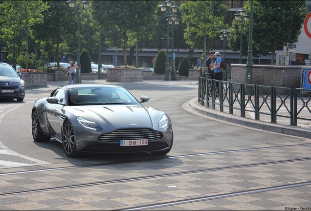 Aston Martin DB11