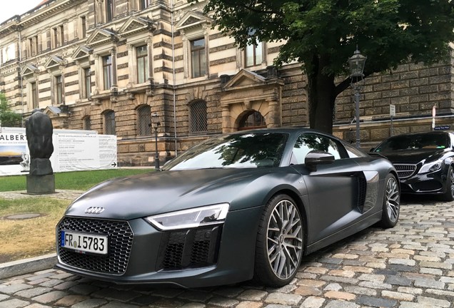 Audi R8 V10 Plus 2015