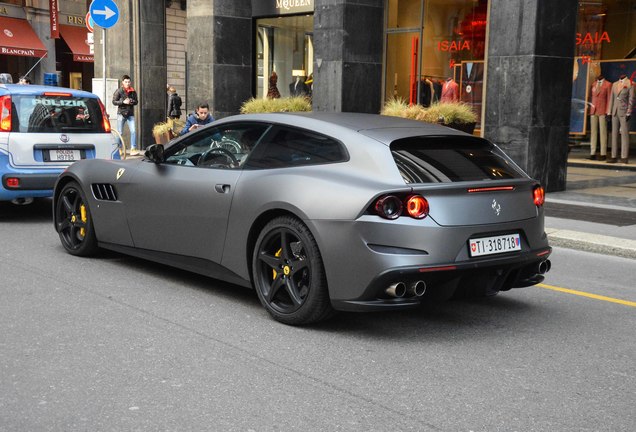 Ferrari GTC4Lusso