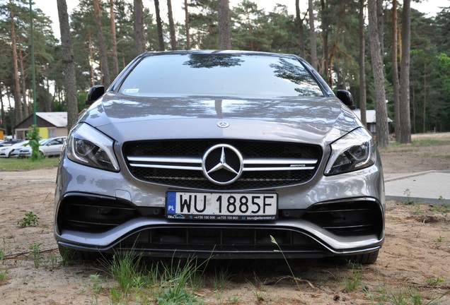 Mercedes-AMG A 45 W176 2015