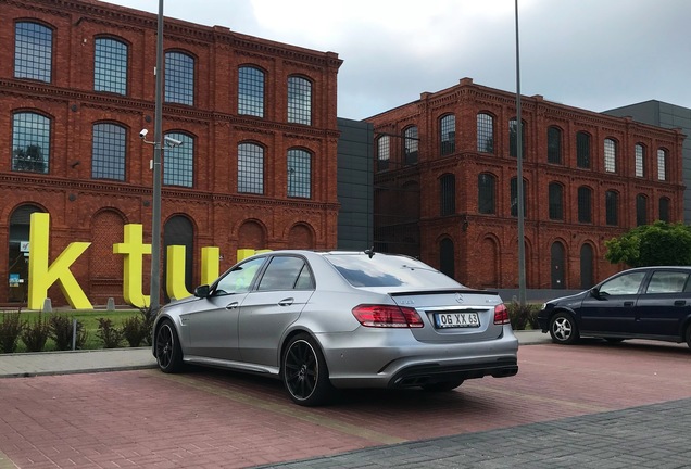 Mercedes-Benz E 63 AMG S W212