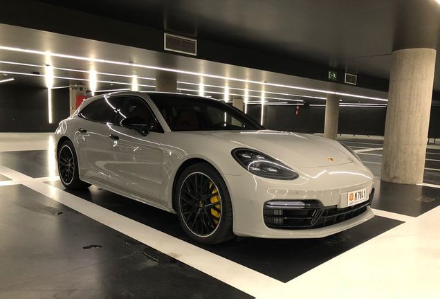 Porsche 971 Panamera Turbo S E-Hybrid Sport Turismo