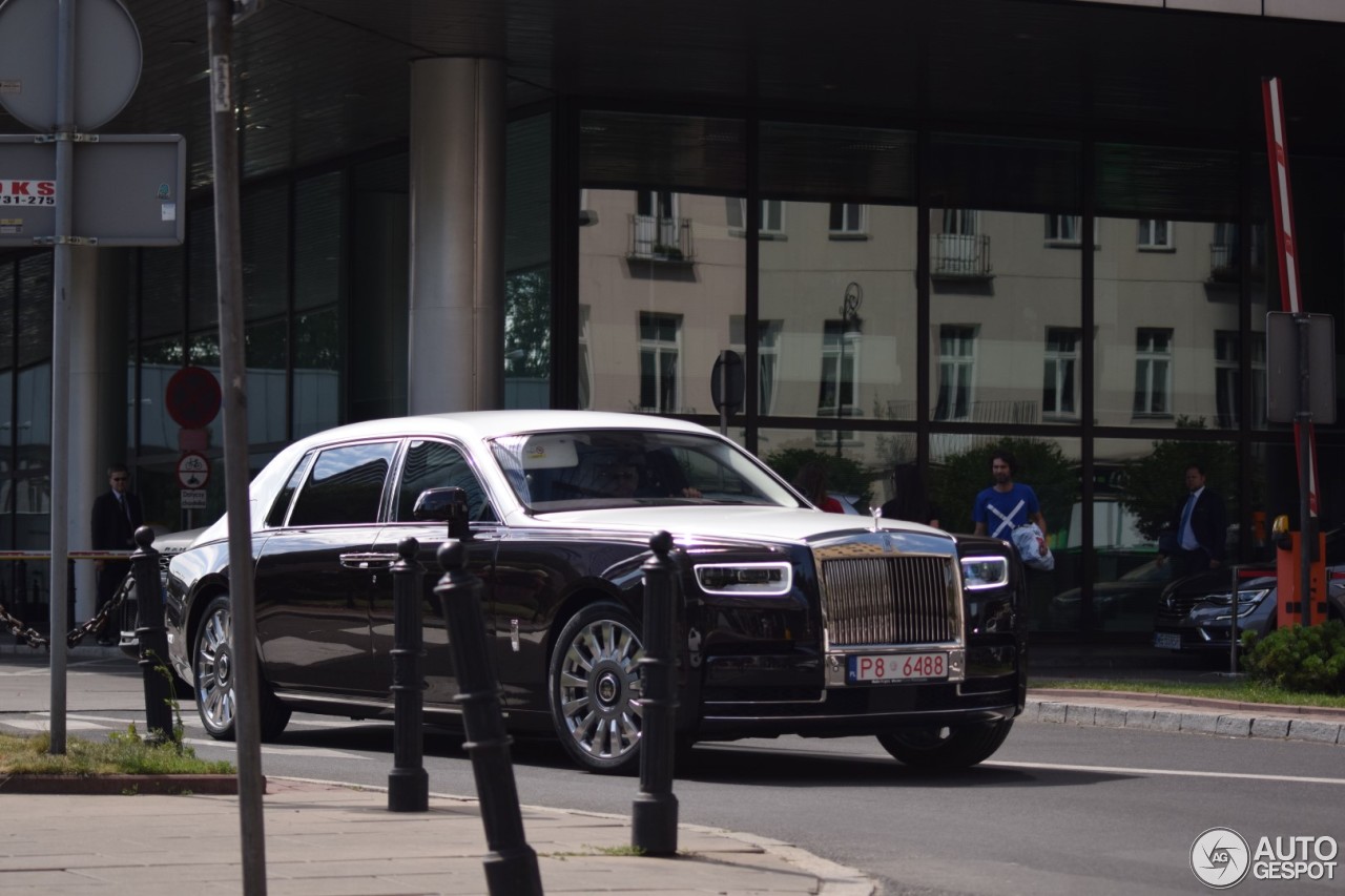 Rolls-Royce Phantom VIII EWB