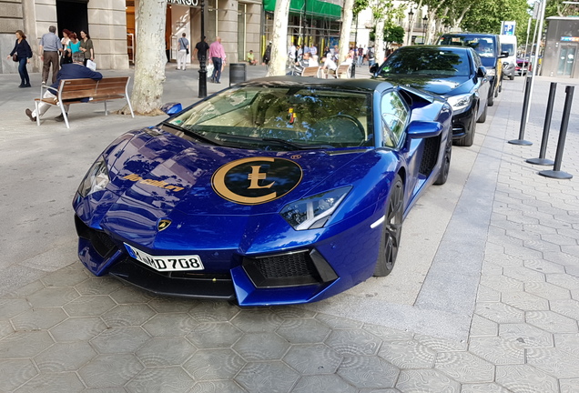 Lamborghini Aventador LP700-4 Roadster