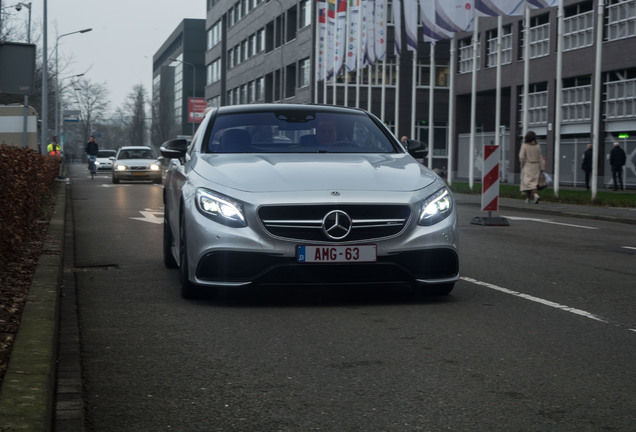 Mercedes-AMG S 63 Coupé C217