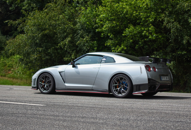 Nissan GT-R 2011 Nismo