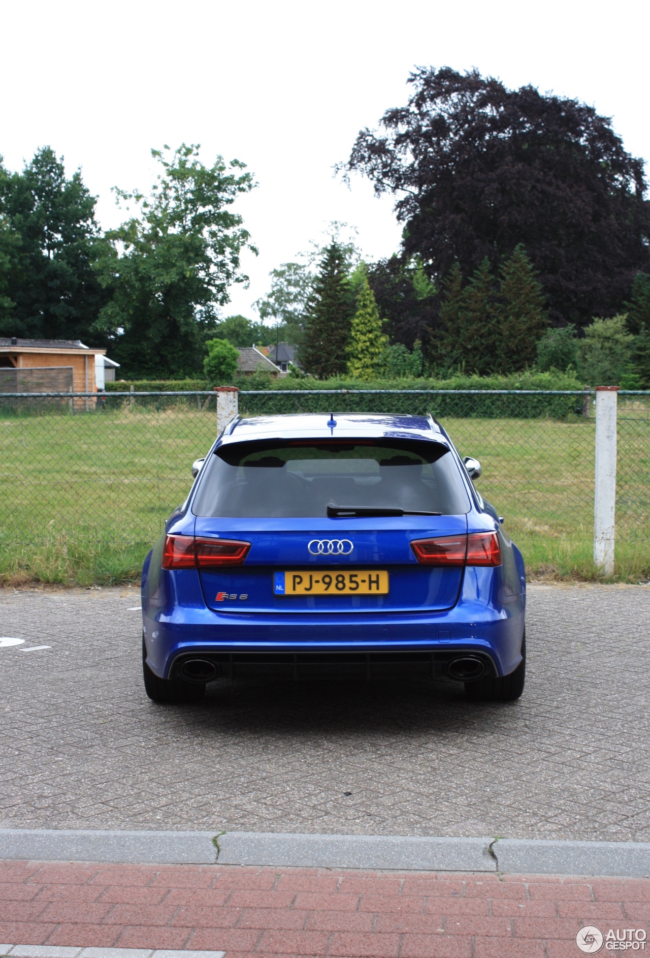 Audi RS6 Avant C7 2015