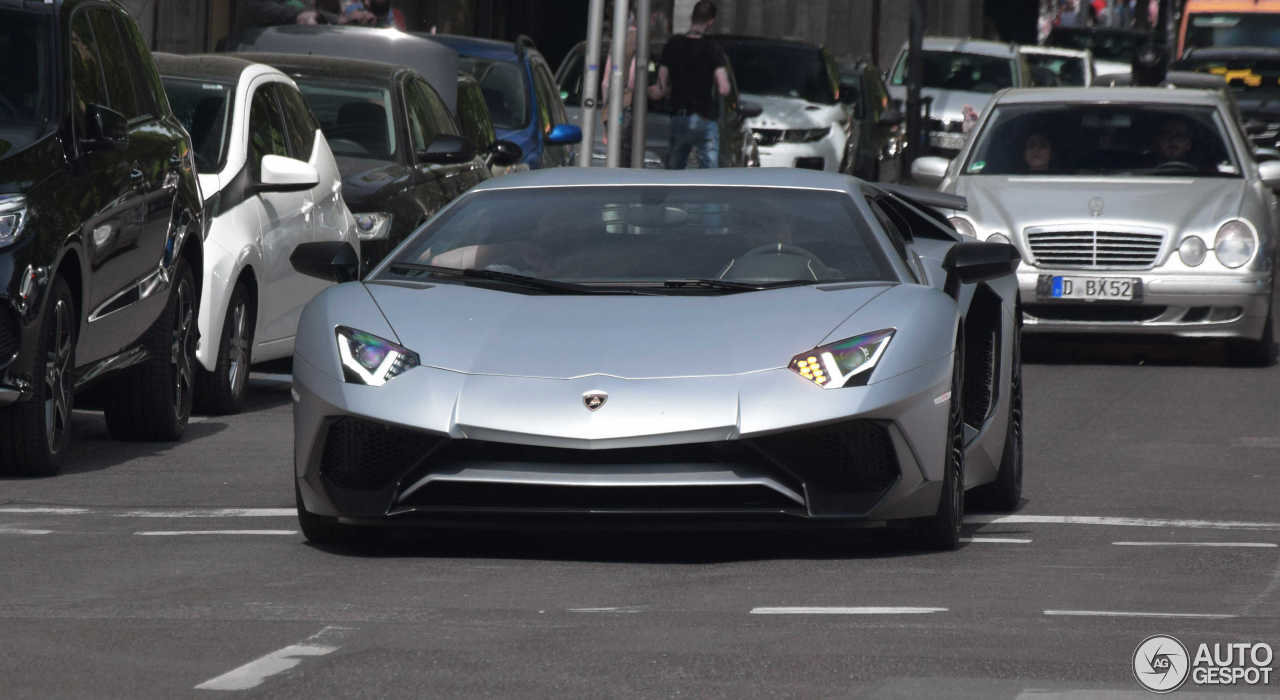 Lamborghini Aventador LP750-4 SuperVeloce