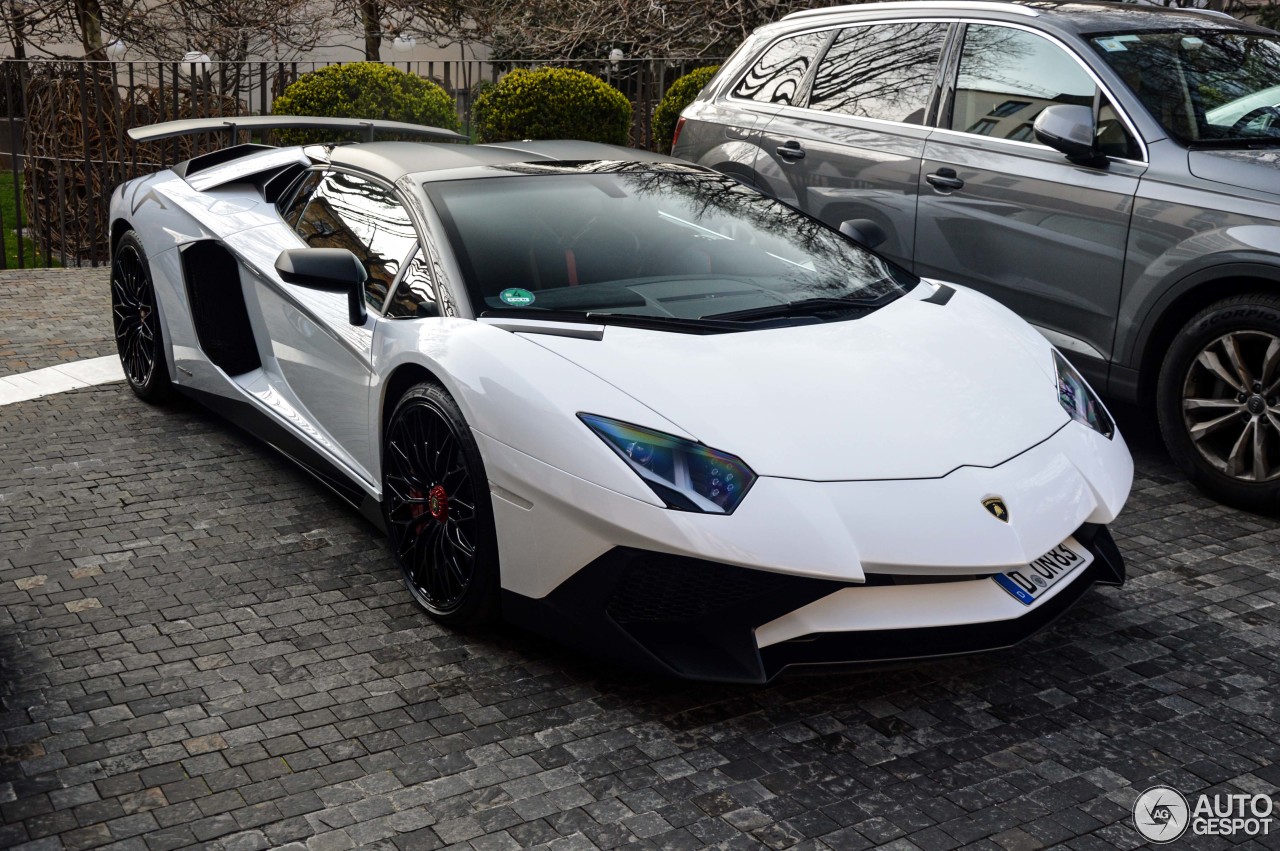 Lamborghini Aventador LP750-4 SuperVeloce Roadster