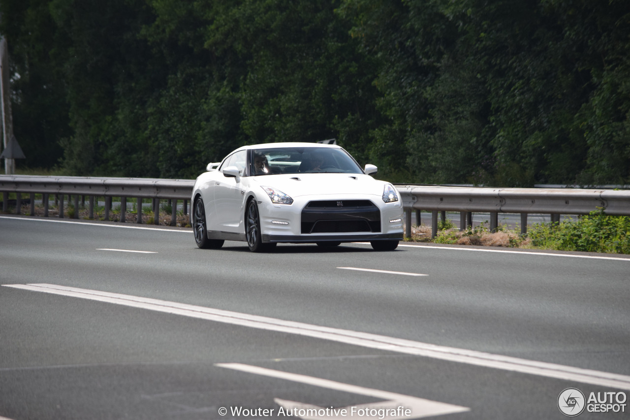 Nissan GT-R 2012