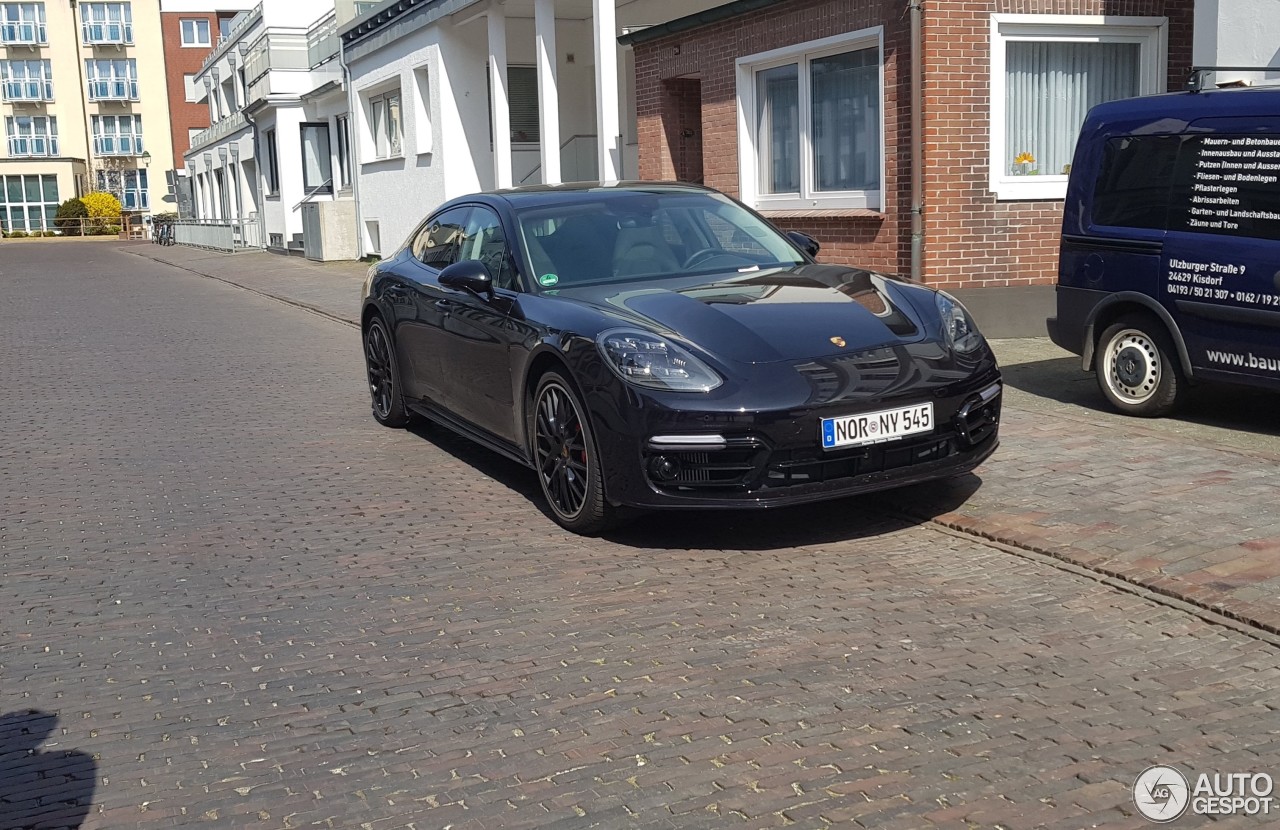 Porsche 971 Panamera Turbo