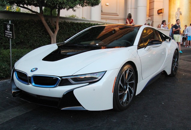 BMW i8