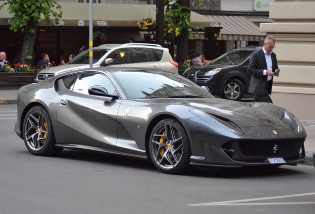 Ferrari 812 Superfast