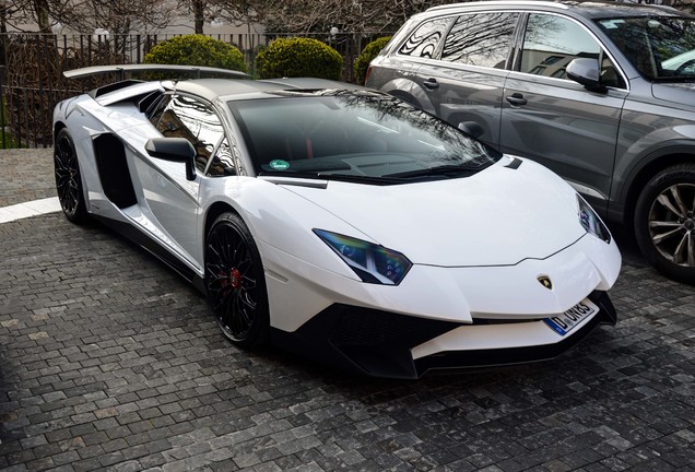 Lamborghini Aventador LP750-4 SuperVeloce Roadster