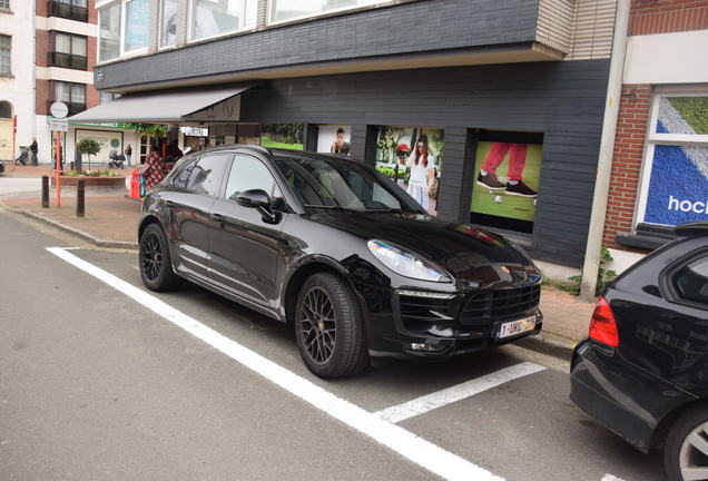 Porsche 95B Macan GTS