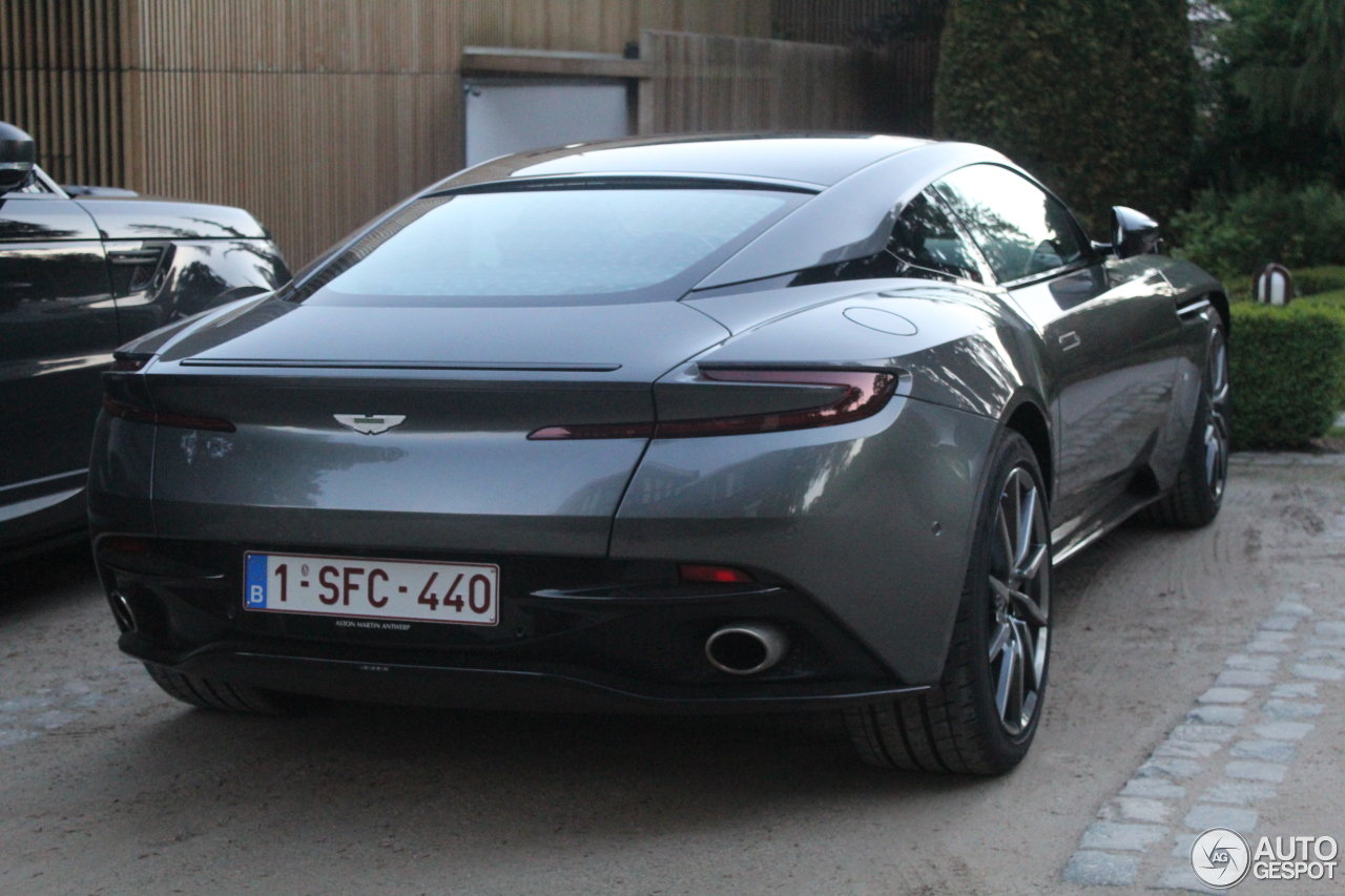 Aston Martin DB11