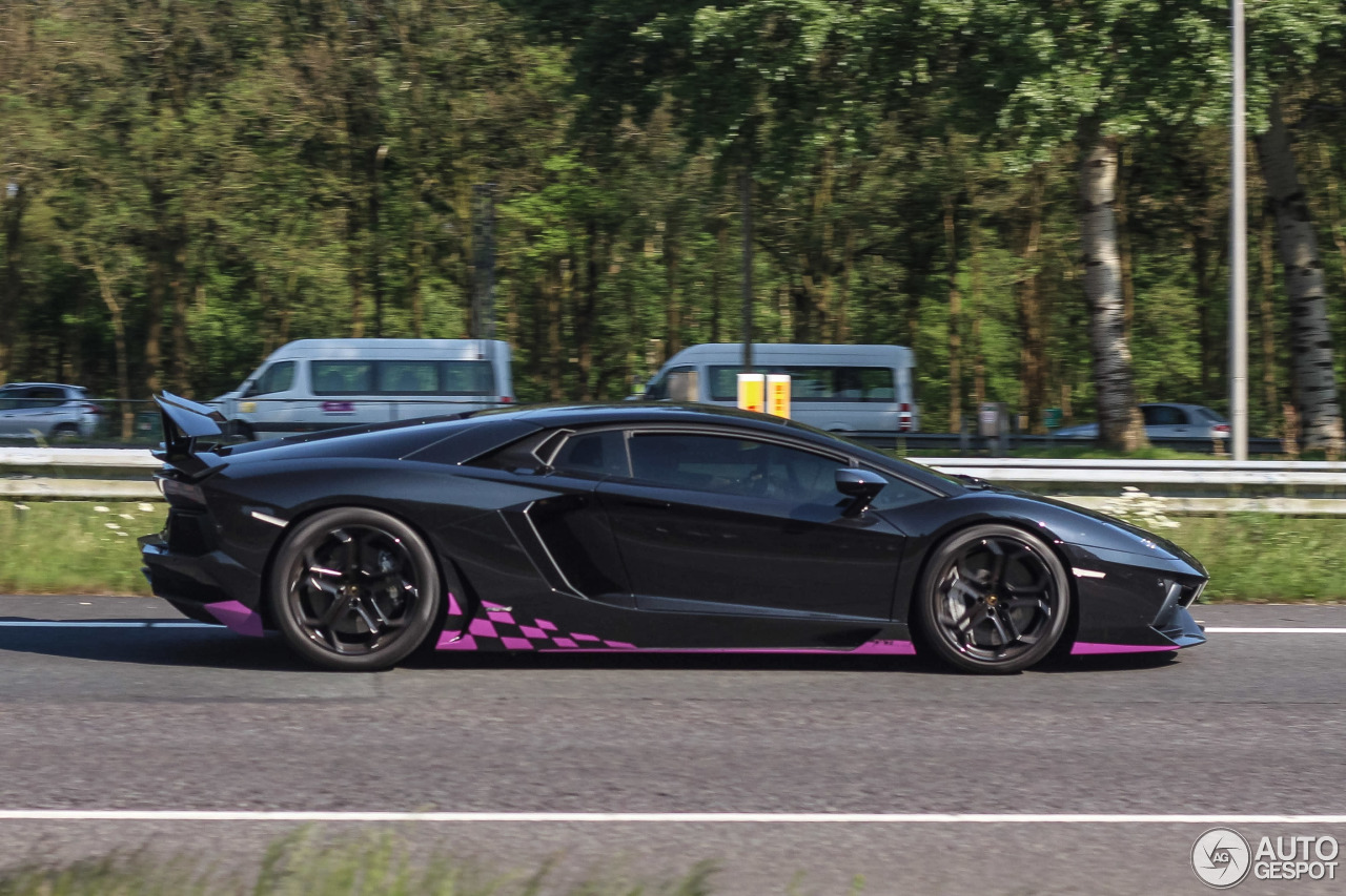 Lamborghini Aventador LP700-4