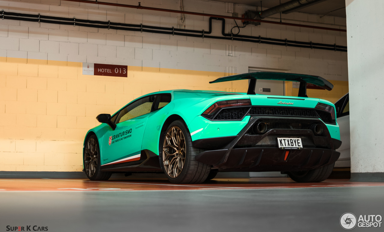 Lamborghini Huracán LP640-4 Performante