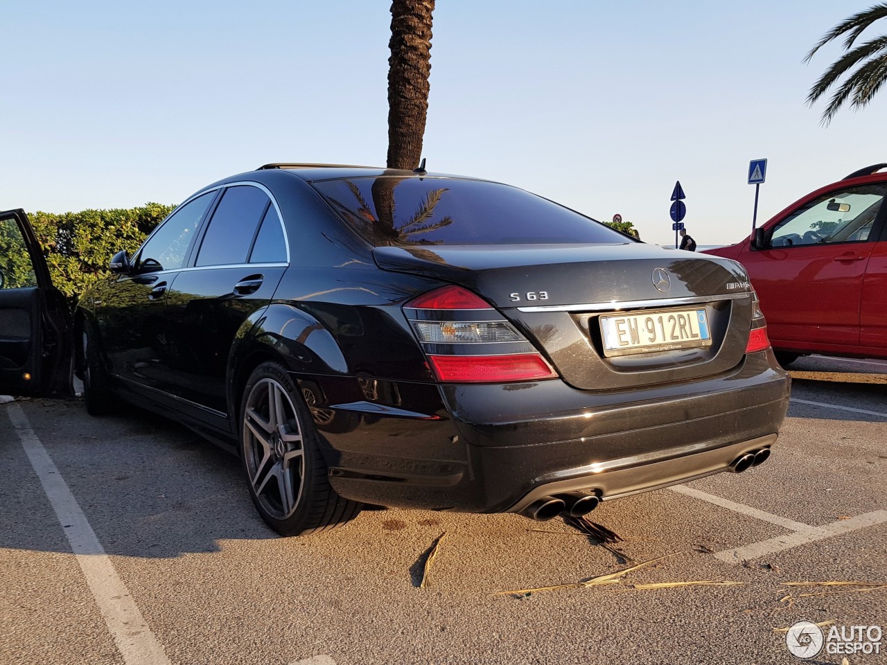 Mercedes-Benz S 63 AMG W221