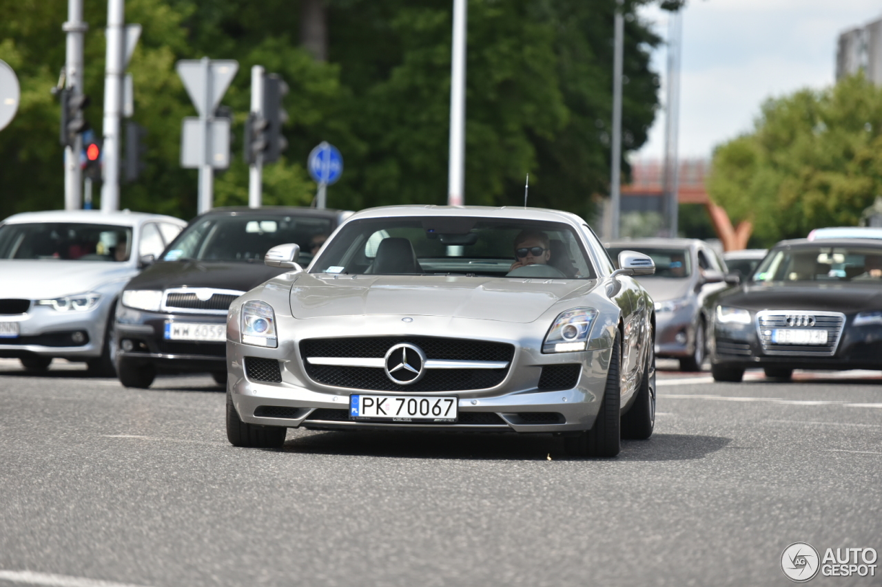 Mercedes-Benz SLS AMG