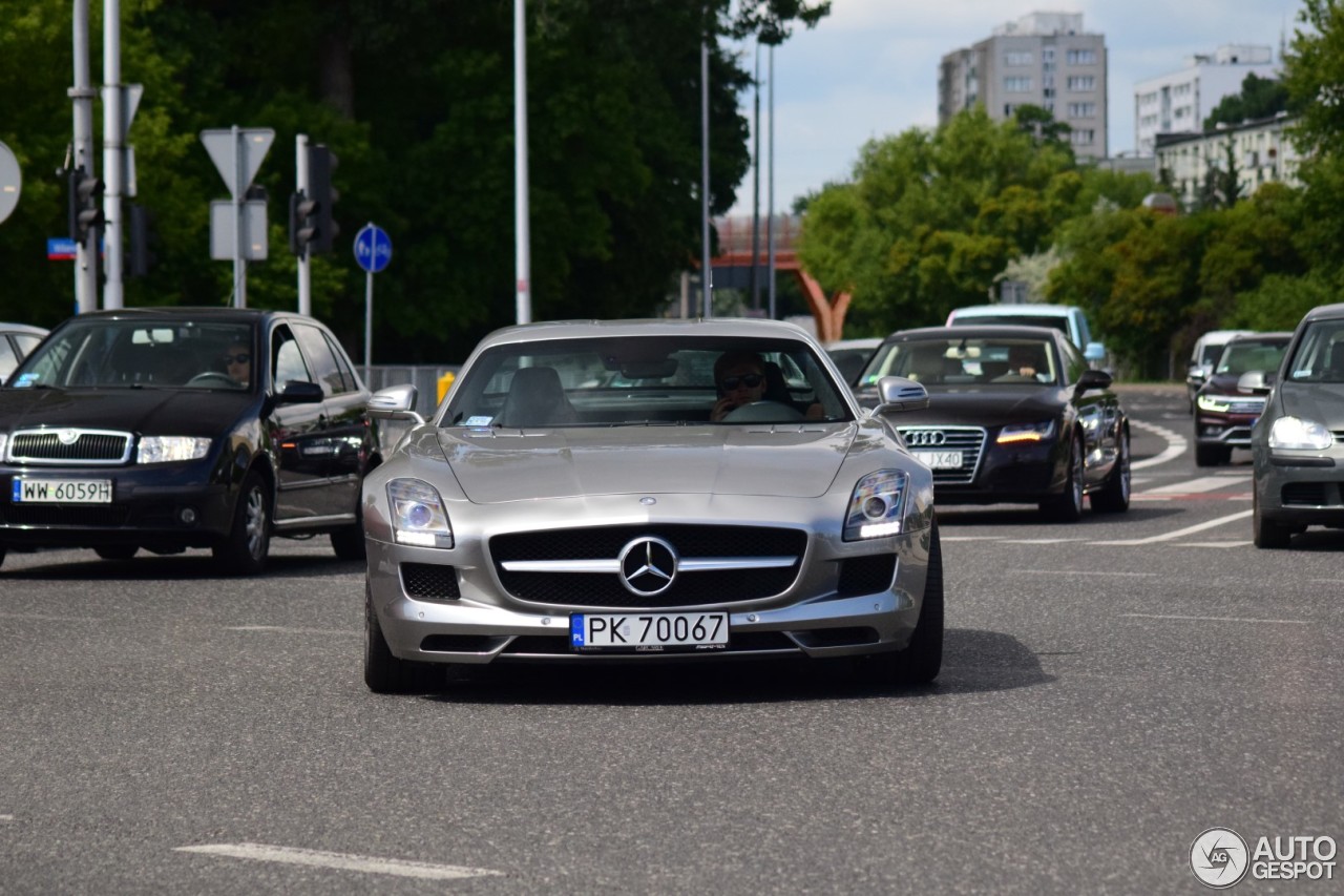 Mercedes-Benz SLS AMG