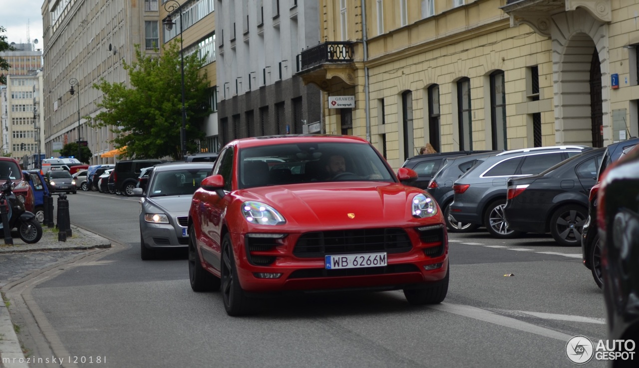 Porsche 95B Macan GTS