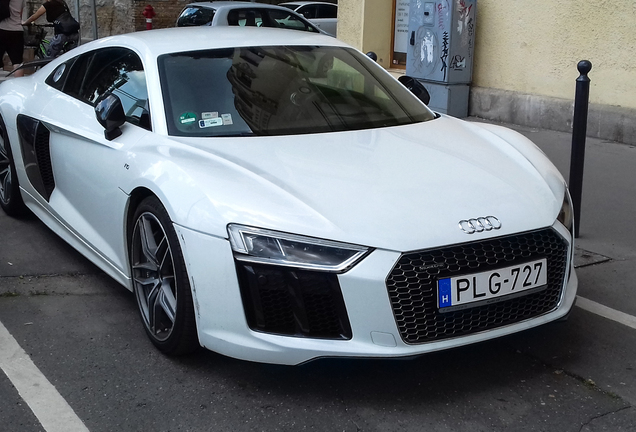 Audi R8 V10 Plus 2015