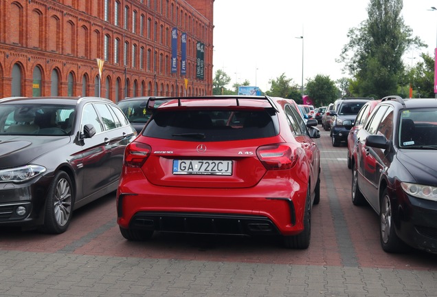 Mercedes-AMG A 45 W176 2015