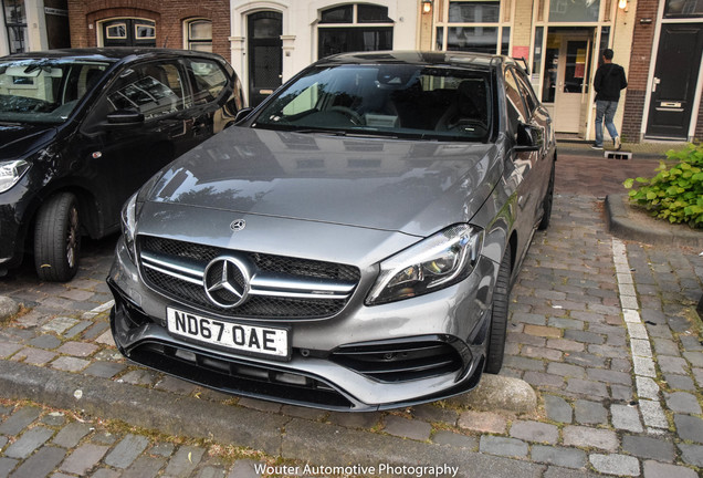 Mercedes-AMG A 45 W176 2015