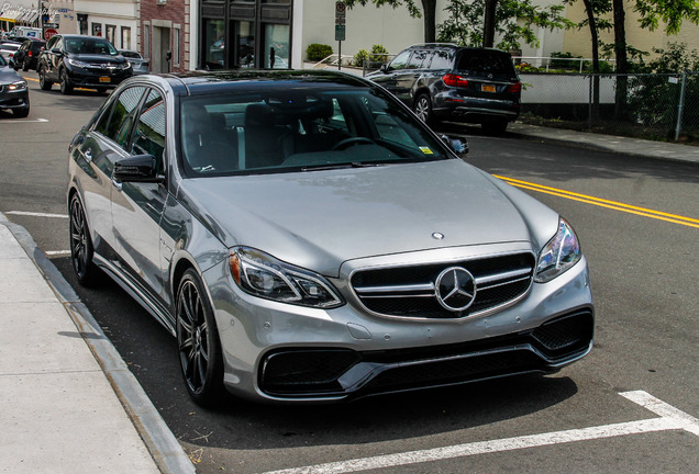 Mercedes-Benz E 63 AMG S W212