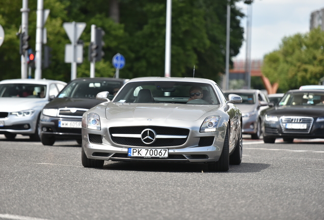 Mercedes-Benz SLS AMG