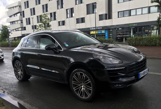 Porsche 95B Macan GTS