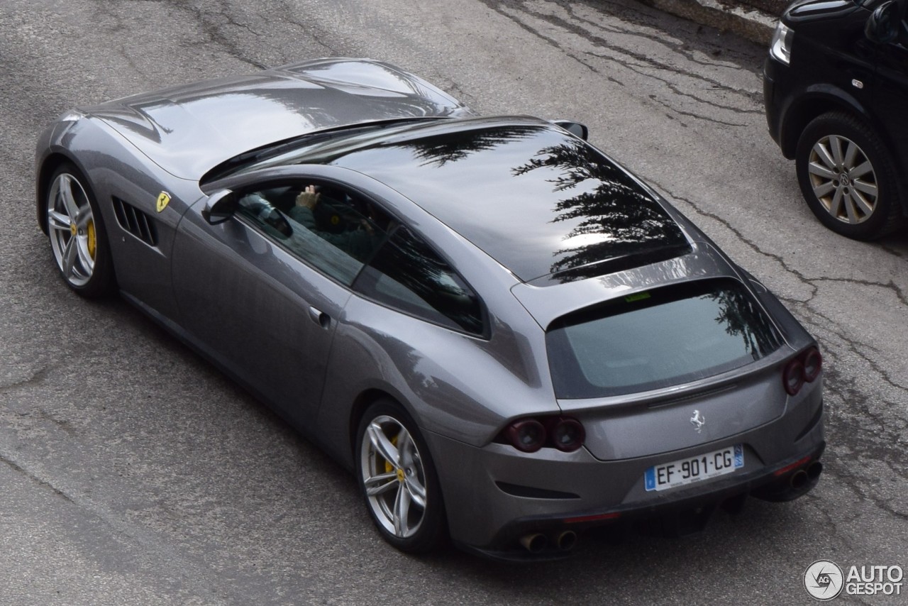 Ferrari GTC4Lusso T